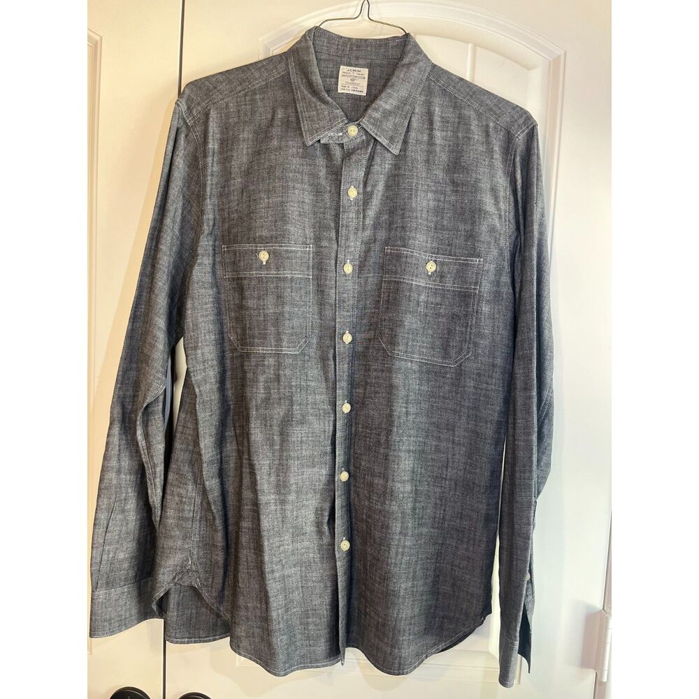 J.Crew Chambray Work Shirt Men's Medium 100% Cotton Blue Long Sleeve 2 Pocket